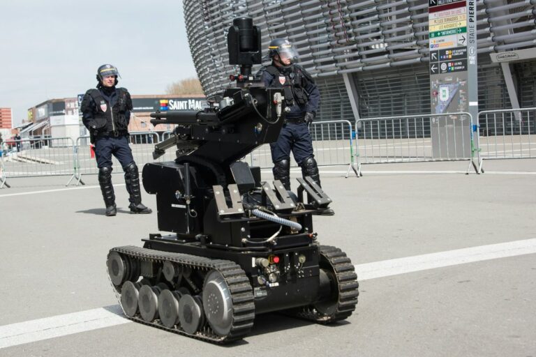 Home 15 What’s The Role Of Robotics In Law Enforcement?